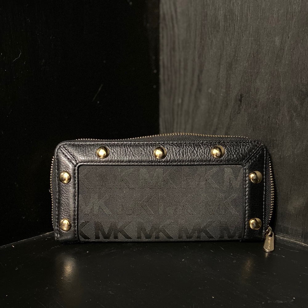 Michael Kors | Black Wallet